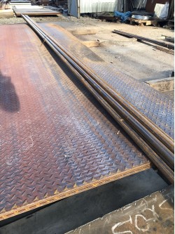 Лист стальной Рифленый