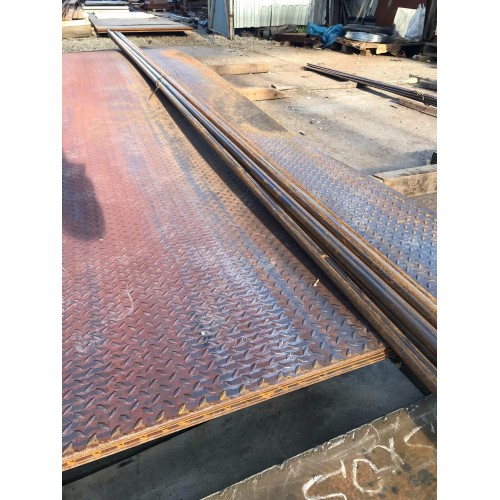 Лист стальной рифленый (ромб-чечевица) 4мм ГОСТ 8568-77