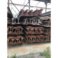 Трамвайные рельсы 62