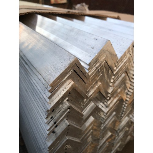 Алюминиевый уголок 14х14х1 L= 2м АД31Т1