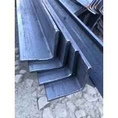 Уголок стальной г/к равнополочный 140х140х12мм Ст3пс