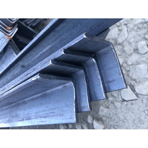 Уголок стальной г/к равнополочный 80х80х10мм н/д