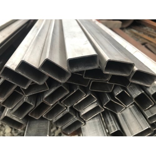 Труба профильная прямоугольная 45х15х4мм длина 6м